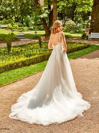 Hier kannst du einen besseren blick das kleid wurde von carolina herrera (eine modedesignerin aus venezuela mit amerikanischer. Brautkleid Leabella Brautstudio Anke Tworuschka