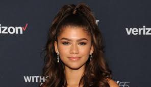 Zendaya stands at a height of 1.78 m i.e. Zendaya Coleman Lifestyle Wiki Net Worth Income Salary House Cars Favorites Affairs Awards Family Facts Biography Topplanetinfo Com Entertainment Technology Health Business More