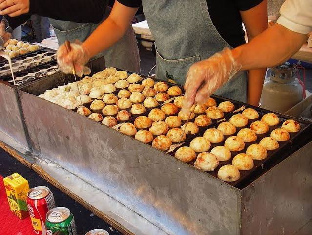 Mga resulta ng larawan para sa Takoyaki at the Richmond Night Mrket food stalls"