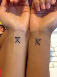 The tattoo outline should be sharp, solid and definite. My First Tattoo Twin Tattoos Christina S Diy