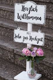handbemalte willkommensschilder aus holz fur eure hochzeit willkommensschild hochzeit wegweiser hochzeit