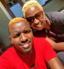 I have never believed in showing off a perfect relationship. I have however  captured a few tips since being publicly married to Mr. Sam🤗. A  relationship needs work to thrive.. listening to