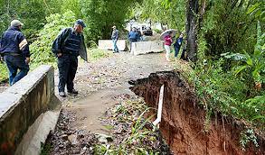 Eta deja al menos 8 muertos por derrumbes e inundaciones en centroamérica. Que Es Un Derrumbe Ecoexploratorio Museo De Ciencias De Puerto Rico