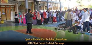 Discount biaya pendaftaran 50 % selama pameran di royal plaza surabaya : Smp Sma Al Falah Konsep Pendidikan Rasulullah Majalahnurani Com