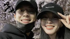 가격은 딱 정확하게 말하기 어려우며 비닐에 싸여 있는 과일부터 물수건까지 까는 데로 돈이 청구된다. í•œì˜ˆìŠ¬ ë‚¨ì¹œ ê°€ë¼ì˜¤ì¼€ì„œ ë§Œë‚˜ ë‚œ ë²„ë‹ì¬ ì—¬ë°°ìš° ì•„ë‹ˆë‹¤ ì¡°ì„ ì¼ë³´