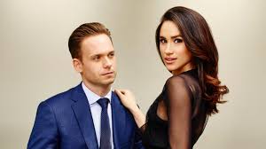 In «suits» geht es um den hochschulabbrecher mike ross, der per zufall als anwaltsgehilfe von harvey specter angestellt wird. Meghans Tv Ehemann Mike Ross Kehrt Zu Suits Zuruck Tv Bild De