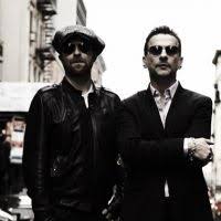 À l'occasion de la sortie de son 14e album «spirit», et de son concert au stade de france le 1er juillet 2017, retour sur le parcours entre ombre et lumière de l'un des groupes majeurs de l'histoire de la pop : 42 Dave Gahan With Soulsavers Ideas Dave Gahan Dave Depeche Mode