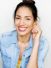 Julia Meaney's Instagram, Twitter & Facebook