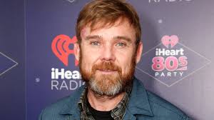 So sehen sie heute aus. Die Schattenseite Von Ricky Schroder News24viral