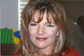 Vicki Phipps's Instagram, Twitter & Facebook