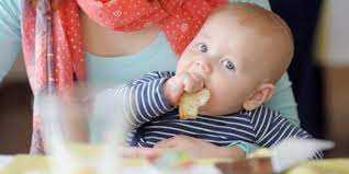 Mit dieser übersicht bist du bestens informiert, wenn du wissen willst, ab wann dein baby für die meisten nahrungsmittel bereit ist. Ab Wann Durfen Babys Brot Brotrinde Essen