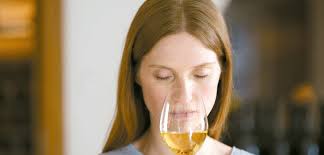 캐나다 한국일보 : "Duel of Wines Unveils Family Secrets over Trillions Fortune."