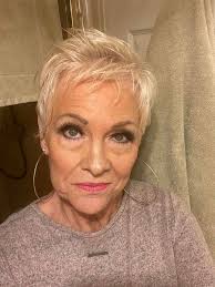 Bison with unique hair fixture comparison