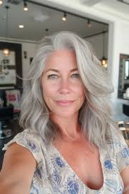 Stylish White Hair with Lowlights for Over 50s