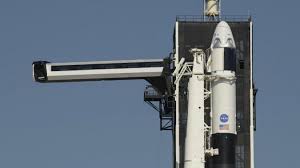 Nasa awards contract to launch initial elements for lunar outpost. Spacex Obtient Le Feu Vert De La Nasa Pour Le Lancement Historique Du 27 Mai