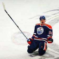 Janessa Obrien How Cute Is He Yakupov Oilers Hockey Celebration Cute Oilers Hockey Hockey Humor Edmonton Oilers Hockey