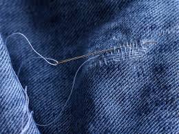 как зашить дырку на спортивных штанах чтобы не было видно Bez Dyr Kak Krasivo I Nezametno Zashit Dyrku Na Dzhinsah