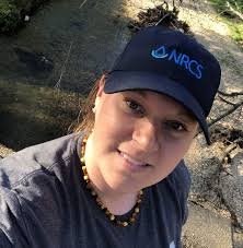 Cooperative Efforts Build Trust While Reducing Pollution. Illinois River,  Oklahoma: In-Depth Success Story (EPA 841-F-20-001I)