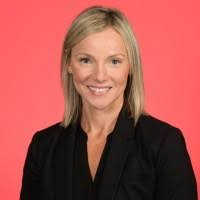 Kelly Cottrell's Instagram, Twitter & Facebook