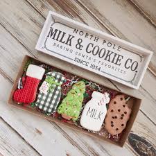Sugar Maison On Instagram Ohhh These Tall Skinny Cookie Boxes Give Me All The Holiday Feels Thanks Thesweetdes Cookie Box Skinny Cookies Cookie Packaging