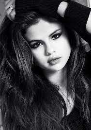 Selena Gomez Hairstyle Inspiration Hair Hairstyle Selena Gomez Photoshoot Selena Gomez Black And White Selena Gomez
