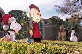 Christmas Lights 2022: Arlington's Interlochen Estates Has Twinkled  Brightly For 47 Years