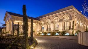 Is one of the brightest and most strategic boxers in the last 20 years. Boxing A Look At Floyd Mayweather S New 10 Million Las Vegas Mansion