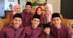 Saya berdiam diri bukan kerana nak lari atau. Datuk Red Biodata