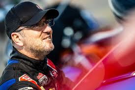 The Valvoline Rocket1 Racing team is thrilled to welcome three-time  national champion Tim McCreadie as the new house car driver. With his years  of experience, Lucas Oil and World Of Outlaws Championships