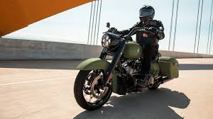 Make social videos in an instant: 2021 Road King Special Harley Davidson Deutschland