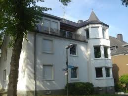 Der durchschnittliche immobilienpreis in essen liegt derzeit bei 2.487,87 €/m². 4 Zimmer Wohnung Zu Vermieten Bussemstr 23 45276 Essen Steele Mapio Net
