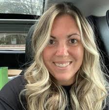 Jacqueline Rieth's Instagram, Twitter & Facebook