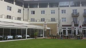 Bei wohnungsboerse.net finden sie ein großes angebot an attraktiven wohnungen in duisburg jeder preisklasse! Blick Aus Dem Garten Picture Of Hotel Landhaus Milser Duisburg Tripadvisor