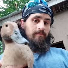 Who are reliable roofer-carpenters in the Bluff Mtn area?