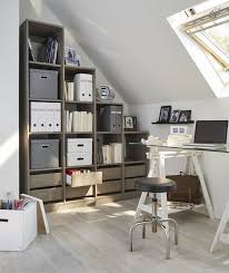 Le Rangement Modulable Perkin La Solution Parfaite Pour Creer Son Etagere Sous Pente En Chene Chambre Loft Petite Chambre Sous Les Toits Combles