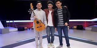 Aku meminta walau tanpa kata cinta berupaya engkau jauh di mata tapi dekat di doa aku merindukanmu. Lirik Dan Chord Lagu Ku Ingin Kau Tahu Dari The Overtunes Kompas Com Line Today