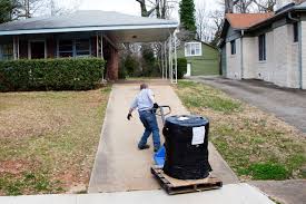 Photos: Boom in E-Commerce Takes Toll