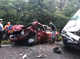 Pretul biletelor de tren de la ramnicu valcea pana la pitesti este calculat pentru calatoria cu loc rezervat. Foto Accident Pe Dealul Negru Traficul Este Infernal Intre Valcea Èi PiteÈti Gazeta ValceanÄ