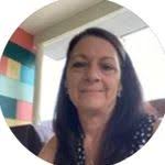 Colleen Peltier's Instagram, Twitter & Facebook