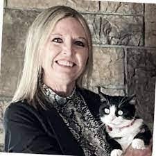 Lori Krantz's Instagram, Twitter & Facebook