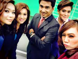 Pemberita buletin utama tv3 yang dikecam netizen letak jawatan free malaysia today. Saya Dikecam Dicaci Hanya Kerana Saya Seorang Di Barisan Hadapan Tv3 Pembaca Berita