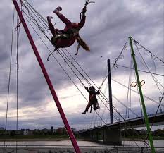 Does it hurt when bungee jumping? Kids Bungee Jumping Nobby Knipst Flickr