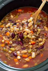 Super Easy Slow Cooker Pasta E Fagioli Soup Rich Hearty And Loaded With Veggies And Meat A Perfe Slow Cooker Pasta Slow Cooker Soup Soup Recipes Slow Cooker