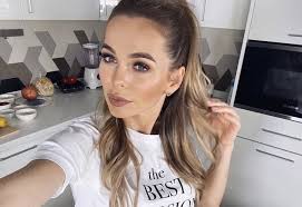 Анна хилькевич рассказала, что планирует обратиться за медицинской помощью. Muzh Anny Hilkevich Slomal Ej Nos V Novogodnyuyu Noch