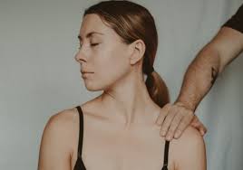 17 Signs of Daddy Issues in Women