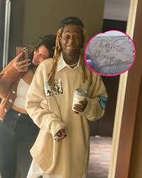 Lil wayne realizes the love that the industry has for him. Lil Wayne Von Ex Manager Auf 20 Millionen Dollar Verklagt Promiflash De