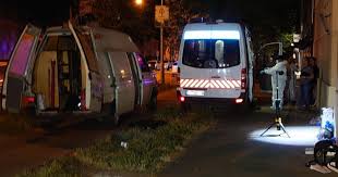 A rendőrség a honlapján azt írja, hogy a holttestet egy autóban, szanazugban találták meg, megölte magát, miután. Dssqvcjamfsvkm