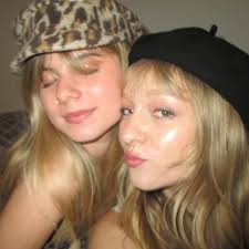 happy birthday 2 the most beautiful girl, most beautiful voice, most  beautiful soul. you are a gift maia, full of music and light. everyone wish  maia a happy day!!!