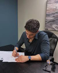 Keys to a new chapter! 🔑🏡 First investment property is officially secured  and beyond grateful for the journey that got me here. Happy to be unlocking  this new milestone and thankful to