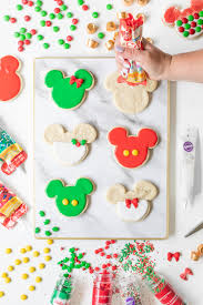22 christmas cards and 22 decorated cookies. Mickey Christmas Cookies Cutefetti